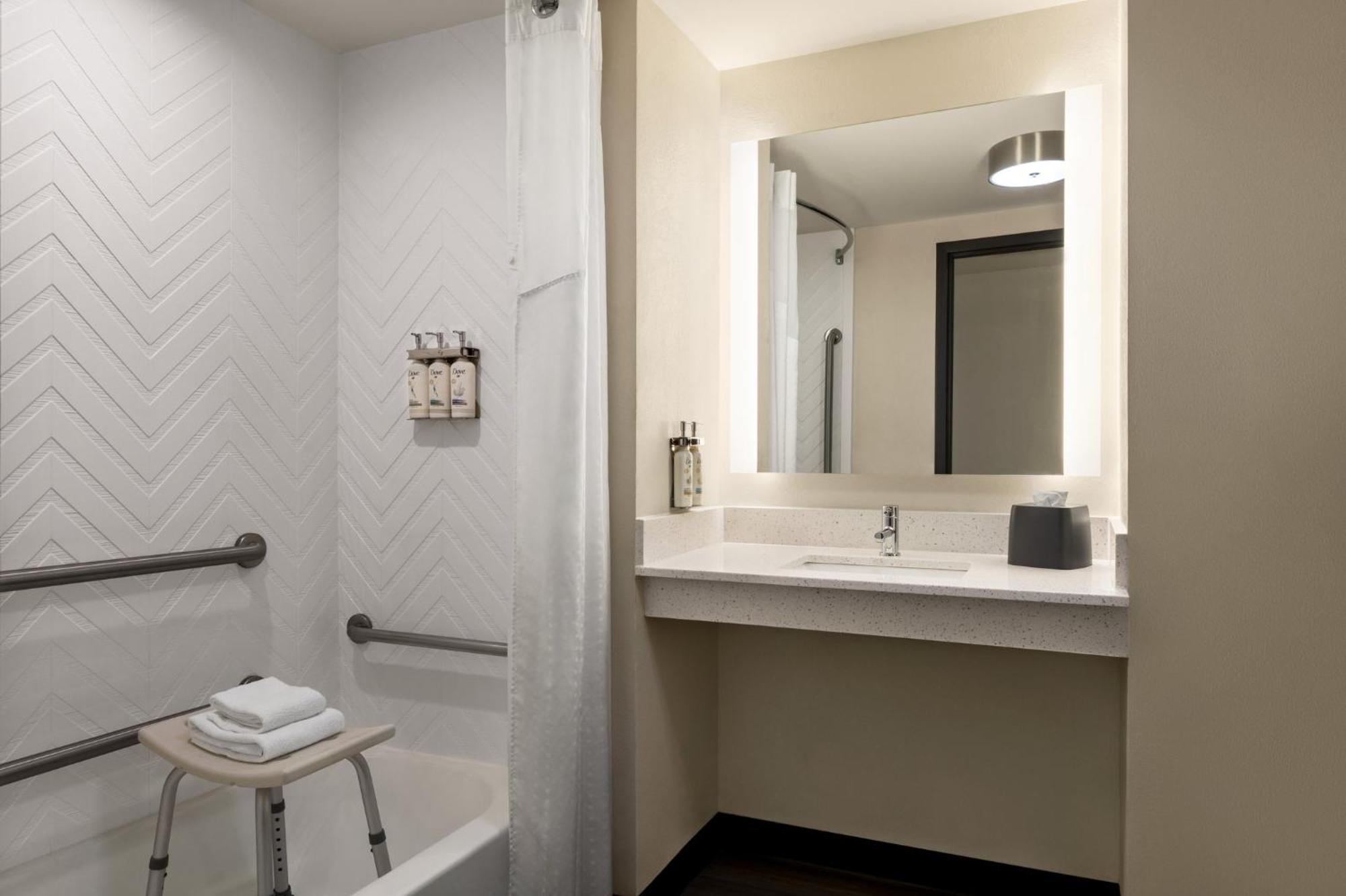 Holiday Inn Columbus-Hilliard By Ihg New Rome Exterior photo